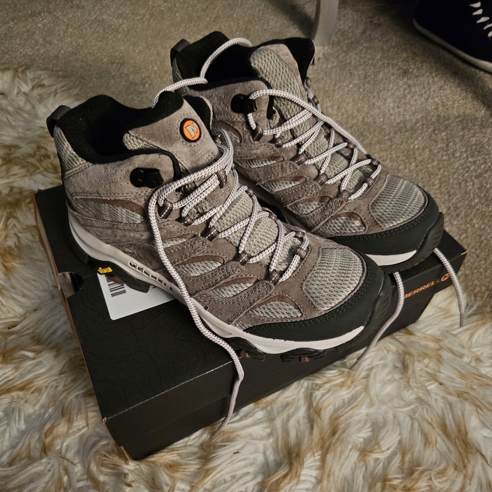 Merrell Hiking Boots size 9.5